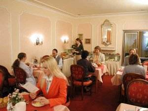 Carlton Hotel 3*